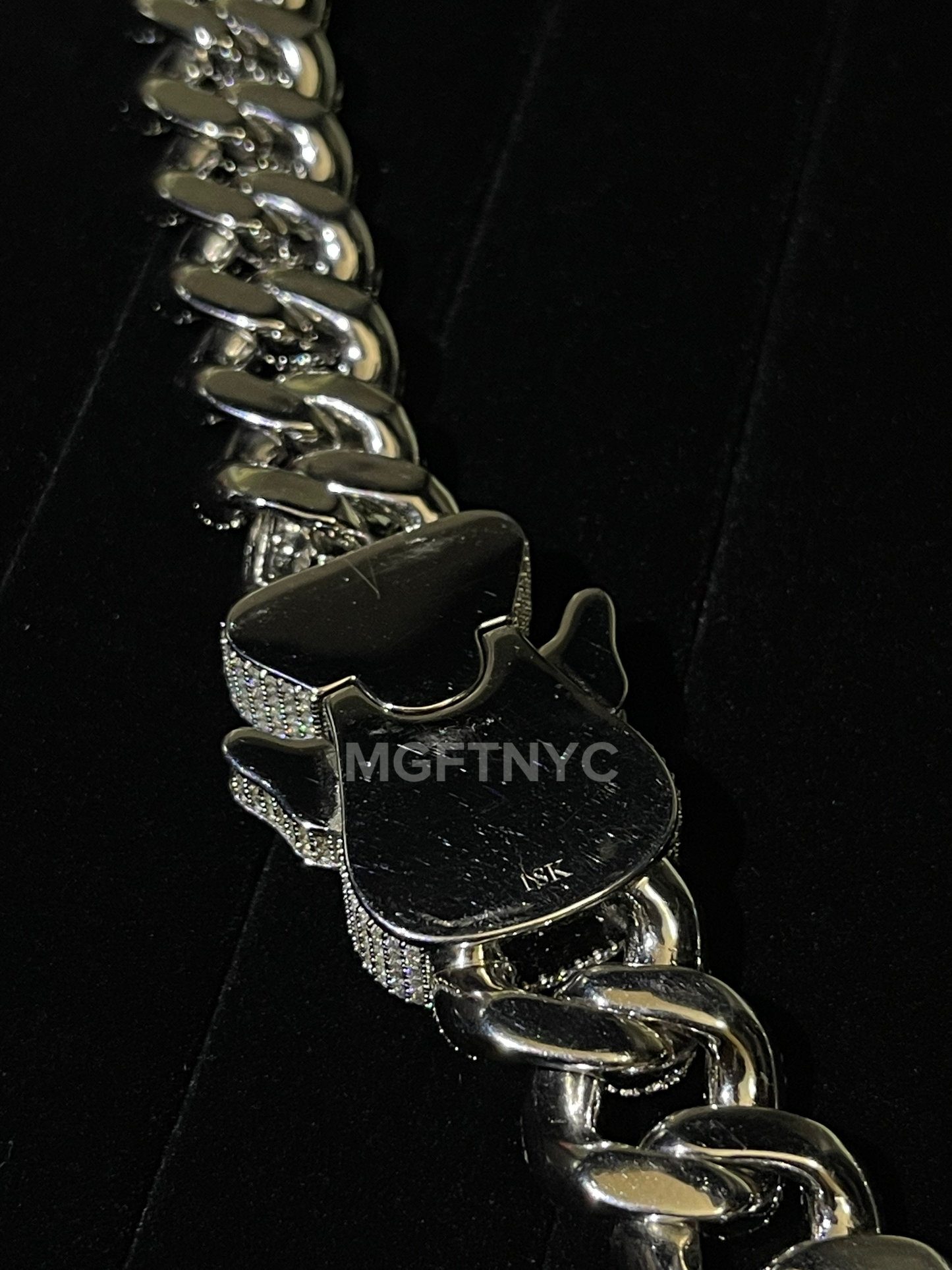 20MM Miami Cuban Chain Handset 24"
